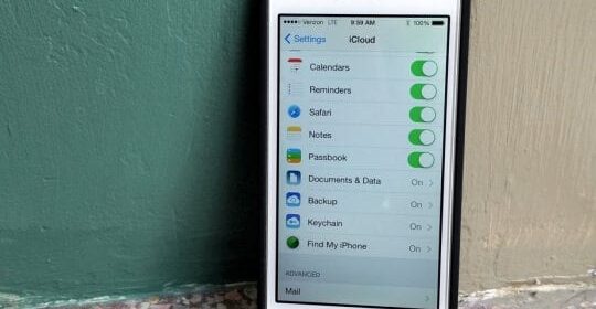 Come cancellare tutti gli allarmi nell'applicazione Orologio su iPhone