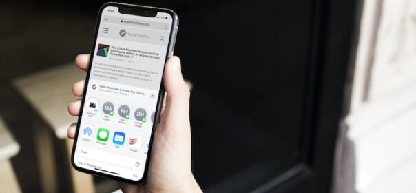 Come rimuovere le applicazioni dal foglio delle azioni di iOS